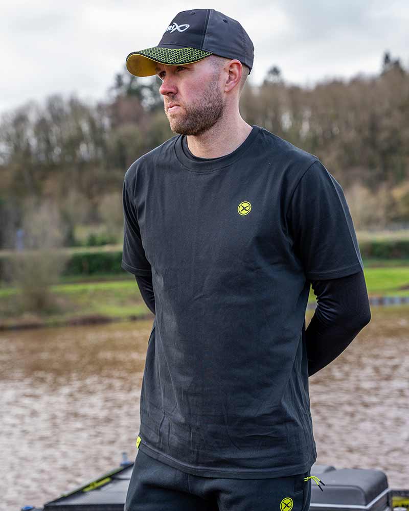 Matrix Mini Logo T-Shirt – Black