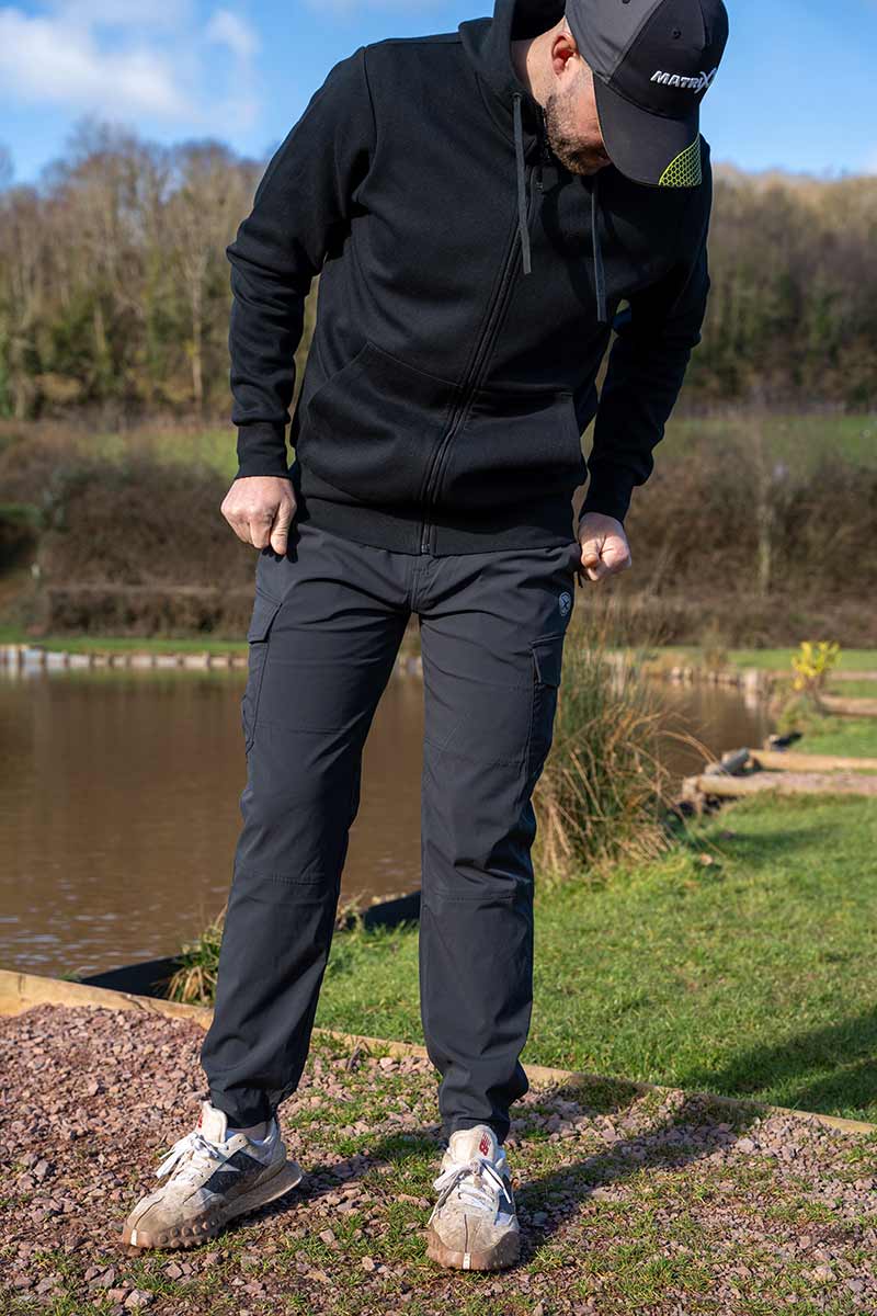 Matrix LW Cargo Trousers – Black