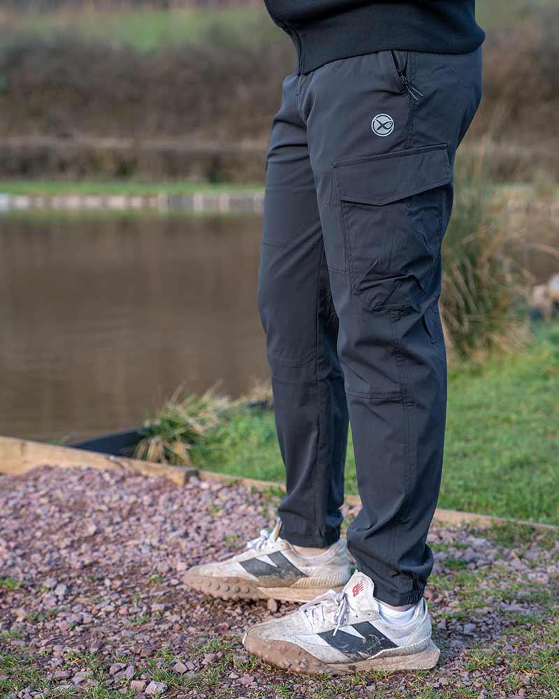 Matrix LW Cargo Trousers – Black