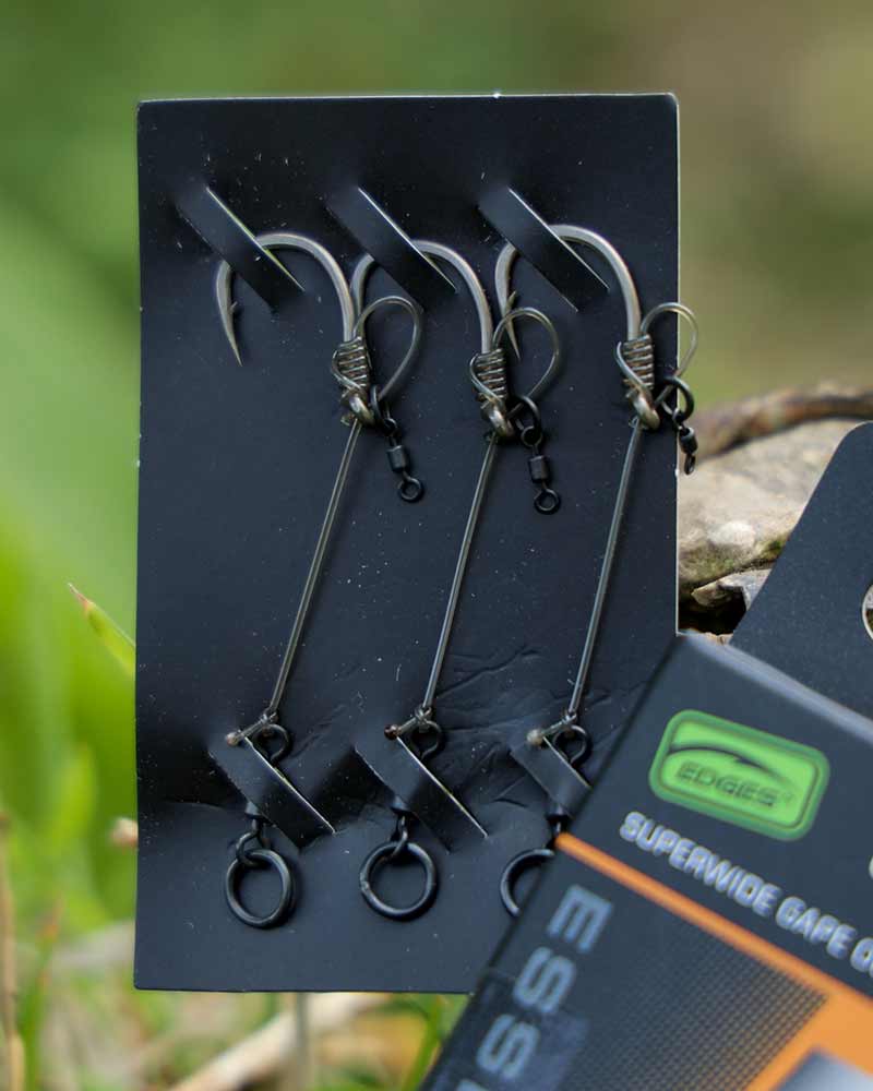 Fox EDGES™ Super Wide Gape Chod Rigs