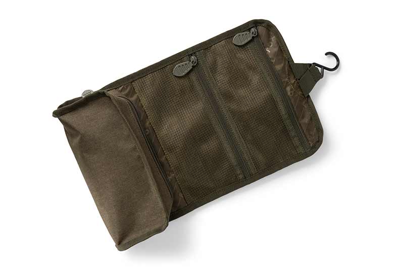 Fox Voyager® Roll Wash Bag