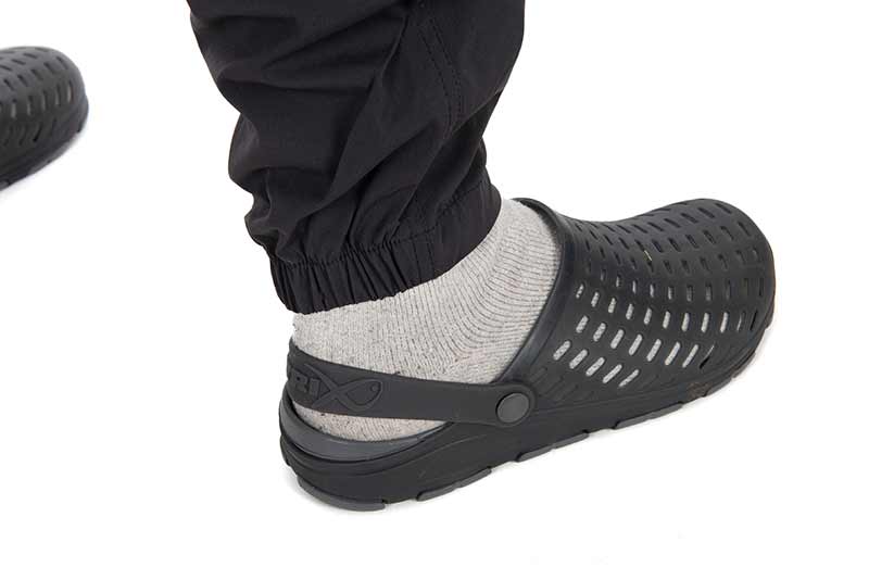 Matrix LW Cargo Trousers – Black