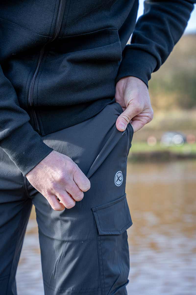 Matrix LW Cargo Trousers – Black